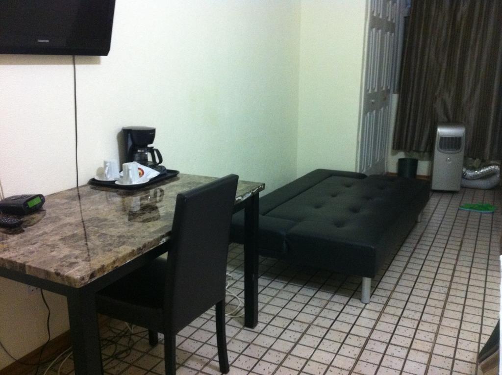 Executive Airport Hotel Entebbe Room photo