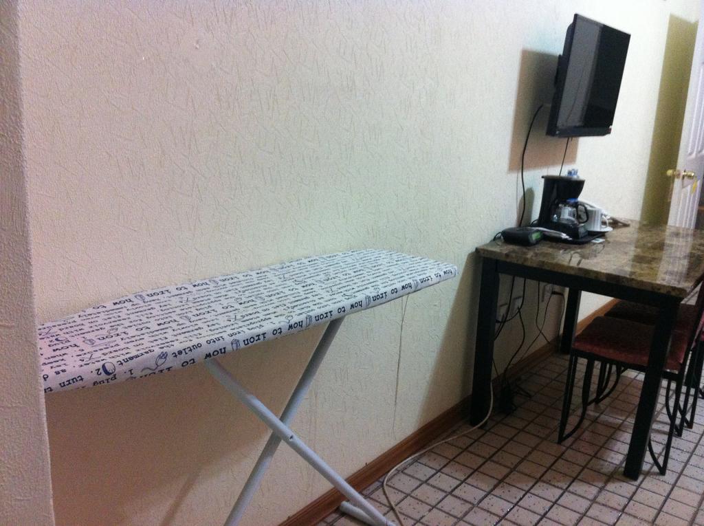 Executive Airport Hotel Entebbe Room photo