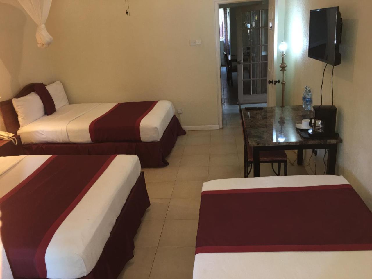 Executive Airport Hotel Entebbe Exterior photo