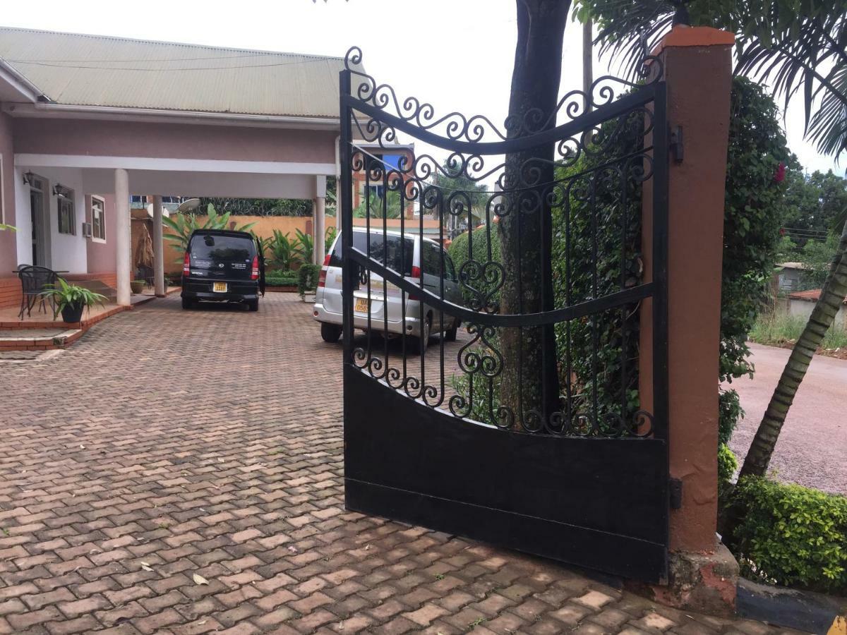 Executive Airport Hotel Entebbe Exterior photo